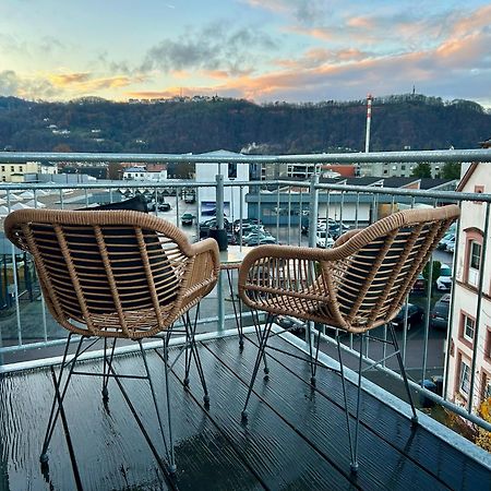 טרייר Karl Central Flats - Netflix - Parkplatz - Balkon מראה חיצוני תמונה